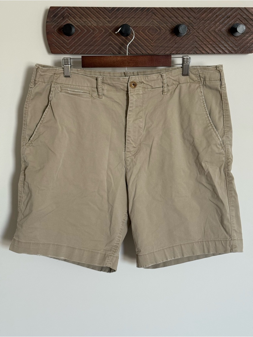 American Eagle Flex Classic Fit Light Khaki Tan Shorts 38 Waist